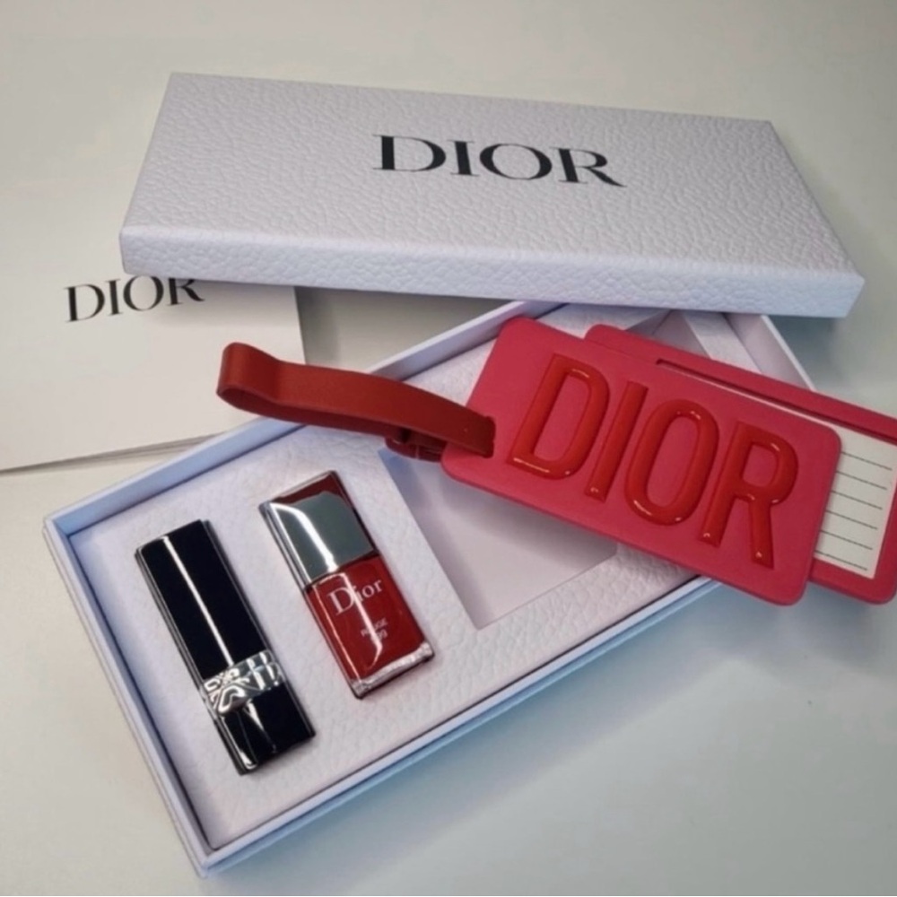 DIOR LIP NAIL & LUGGAGE TAG NEW